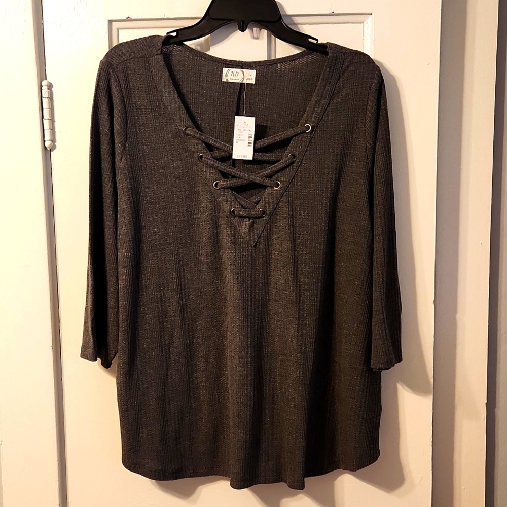 Gray Maurices top